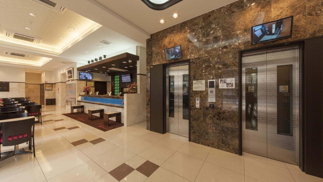 Toyoko Inn Hon-Atsugi-Eki Minami-Guchi Esterno foto
